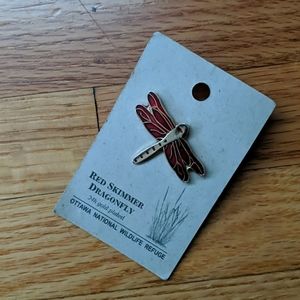 Dragonfly pin